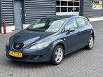 Seat Leon 1.6 Businessline High Benzine 1.595cc 75kW (102pk), Auto diversen, Ongevalwagen, 1595 cc, Handgeschakeld, Zilver of Grijs