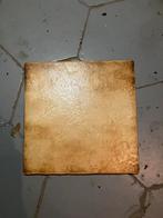 Beige tegel, Doe-het-zelf en Bouw, Tegels, Ophalen, Keramiek, Zo goed als nieuw, 20 tot 40 cm