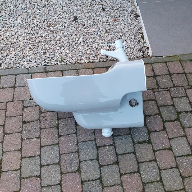 hangbidet, grijs,, Doe-het-zelf en Bouw, Sanitair, Zo goed als nieuw, Overige typen, Ophalen