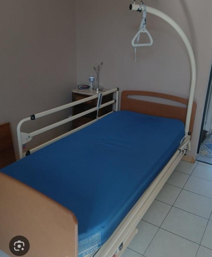 Medisch ziekenhuisbed + matras (levering mogelijk), Diversen, Verpleegmiddelen, Gebruikt, Ophalen of Verzenden