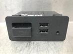 DIVERSEN AUX/USB aansluiting 2 (DJ / DL) (|D09H669U0|), Gebruikt, Mazda