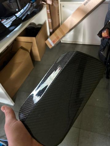 Bmw f30 losse onderdelen bekijk beschrijving  beschikbaar voor biedingen