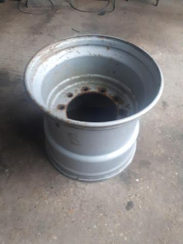 zoek 20.0 r22.5 velg beschikbaar voor biedingen