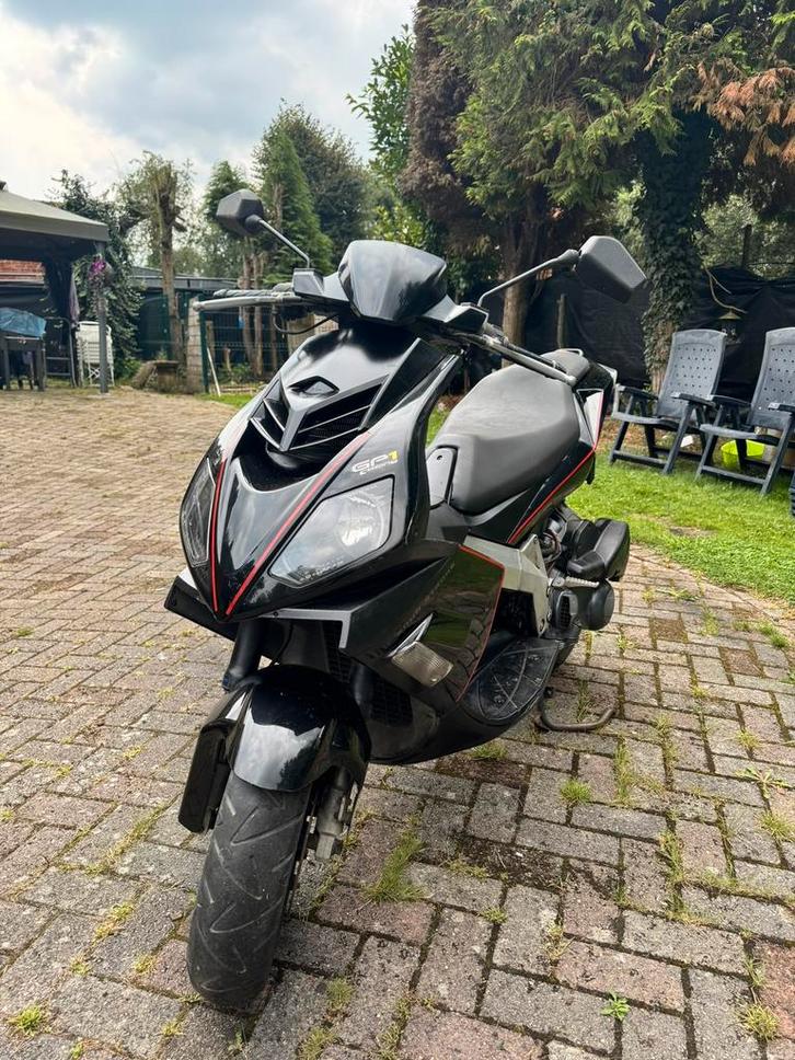 Uniek derbi GP1 125 cc, Fietsen en Brommers, Scooters | Aprilia, Zo goed als nieuw, Ophalen