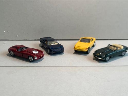 Modelautootjes Ferrari (3x) en Jaguar (1x), Hobby en Vrije tijd, Modelauto's | 1:24, Zo goed als nieuw, Ophalen of Verzenden