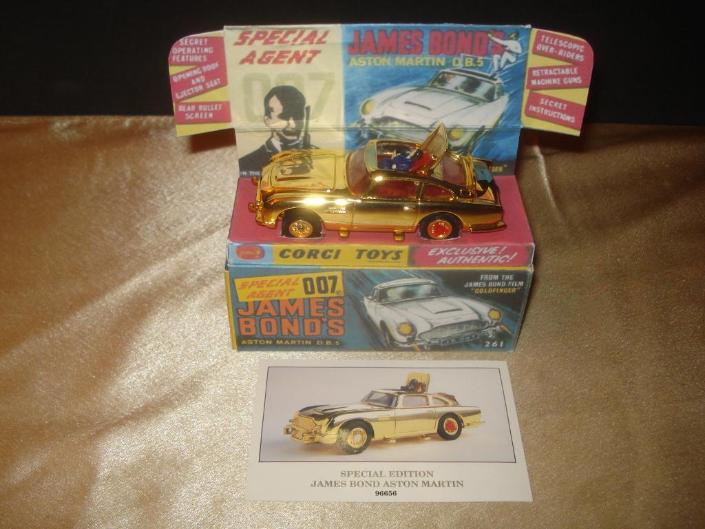 CORGI TOYS Aston Martin DB5 James Bond Gold Edition + Boîte, Hobby en Vrije tijd, Modelauto's | 1:43, Nieuw, Auto, Corgi, Ophalen of Verzenden