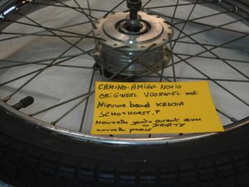 Honda Camino Amigo Novio : roue avant d'origine, pneu neuf