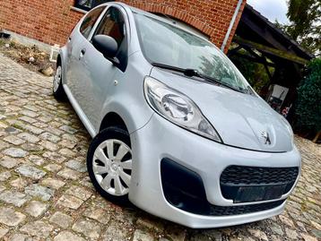 Peugeot 107 1.0i / Mod 2014 / 63.000 Km / 5P / Neuf  / USB ! disponible aux enchères