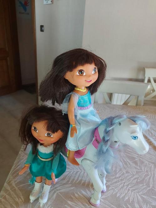 Cheval Pegagus de Dora avec des poupées d'histoire, Enfants & Bébés, Jouets | Poupées, Comme neuf, Enlèvement ou Envoi