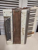 Vintage accordion la traviato, Muziek en Instrumenten, Accordeons, Ophalen of Verzenden, Zo goed als nieuw