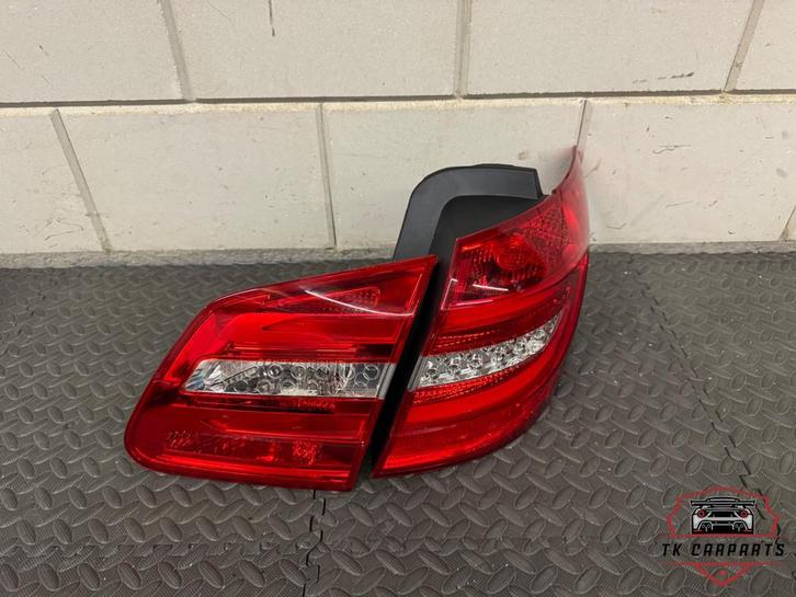 Mercedes B-klasse a246/w246 achterlichten rechts, Auto-onderdelen, Verlichting, Mercedes-Benz, Nieuw
