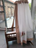 Antieke wieg met winnie the Pooch bekleding, Ophalen, Gebruikt, Wieg