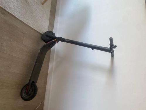 Een elektrische step van ninebot+een snellader, Elektronische apparatuur, Overige elektronische apparatuur, Gebruikt, Ophalen