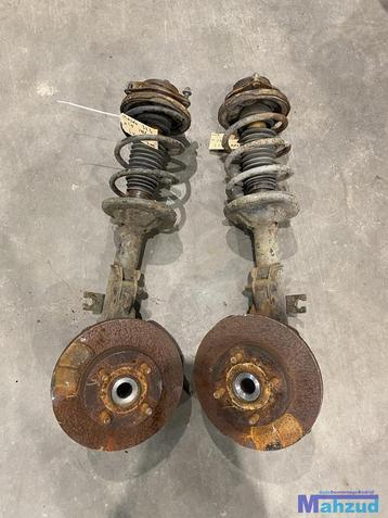 MAZDA 323 F 5 Veerpoot rechts links voor fuseelager 94-98 beschikbaar voor biedingen