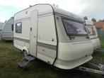 Hobby 370 met vast bed,treinzit+voortent-lichtgewicht--, Caravans en Kamperen, Caravans, Overige merken, Bedrijf, Treinzit, Tot en met 3