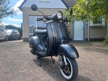 Vespa look scooter |125cc| Weinig km ! beschikbaar voor biedingen