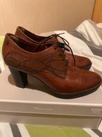 Damespumps met veter.maat 39, Kleding | Dames, Schoenen, Tamaris, Pumps, Bruin, Verzenden