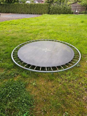 Grond trampoline, Enlèvement, Comme neuf