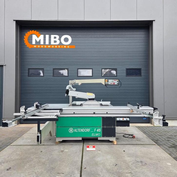 Altendorf F45 Elmo3 Formaatzaag 3400mm 3assen top conditie, Articles professionnels, Machines & Construction | Travail du bois