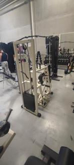 Technogym Vertical Row, Sport en Fitness, Ophalen, Gebruikt, Rug, Krachtstation