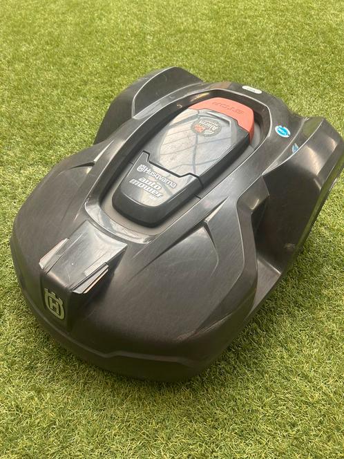 Husqvarna automower 440 (4400m2 ) Robotmaaier, Tuin en Terras, Robotmaaiers, Gebruikt, 20 tot 25 cm, Ophalen of Verzenden