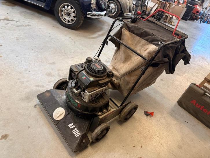 Benassi AF100 230L Bladzuiger  op wielen, Tuin en Terras, Bladblazers, Gebruikt, Handgedragen, Benzine, Ophalen