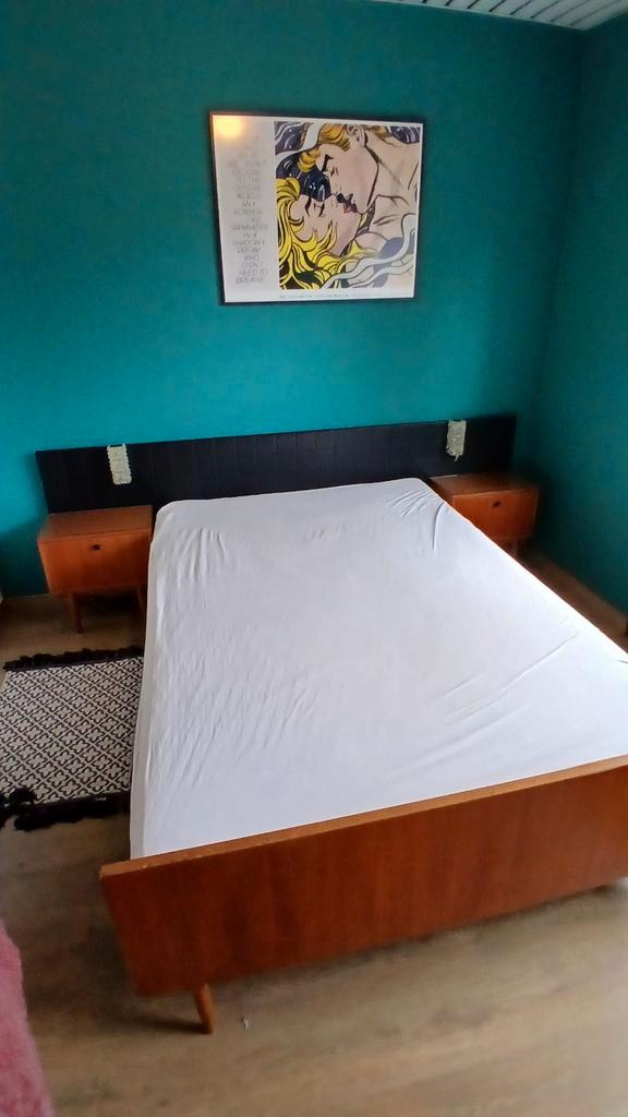 Prachtig Vintage tweepersoonsbed, Huis en Inrichting, Slaapkamer | Bedden, Gebruikt, Tweepersoons, 140 cm, 200 cm, Hout, Zwart