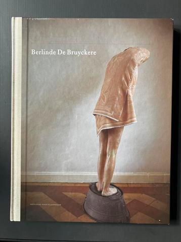 Berlinde De Bruyckere kunstboek nog in verpakking. beschikbaar voor biedingen