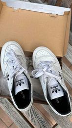 Adidas Adizero maat 40, Sport en Fitness, Tennis, Ophalen, Zo goed als nieuw, Adidas