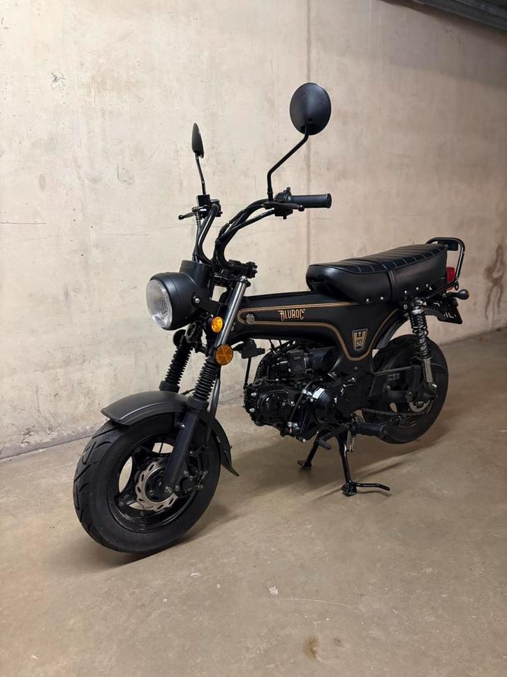 Dax bluroc 50 cc, Fietsen en Brommers, Brommers | Honda, Zo goed als nieuw, Overige modellen, Klasse B (45 km/u), Ophalen