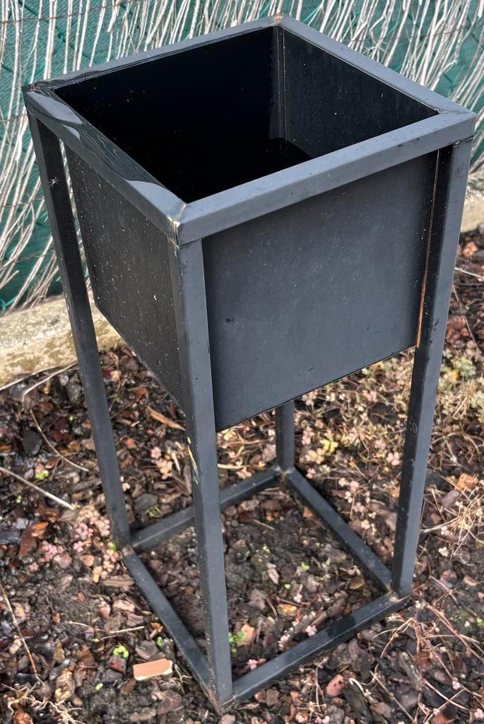 Bloempotstaanders metaal, Tuin en Terras, Bloembakken en Plantenbakken, Gebruikt, Metaal, Binnen, Balkon, Tuin, 30 tot 60 cm, Minder dan 60 cm