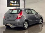 Hyundai i30 | 100.000KM | 1.4i Benzine | CarPlay | Garantie, Voorwielaandrijving, Testrit aan huis, Stof, Zwart