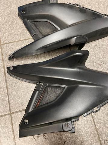 Casquettes Aerox Z, Enlèvement ou Envoi, Comme neuf, Capot, Yamaha