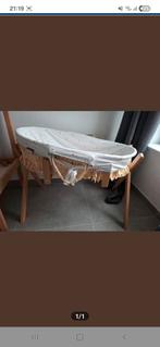 Berceau  en osier sur pied, Enlèvement, Berceau