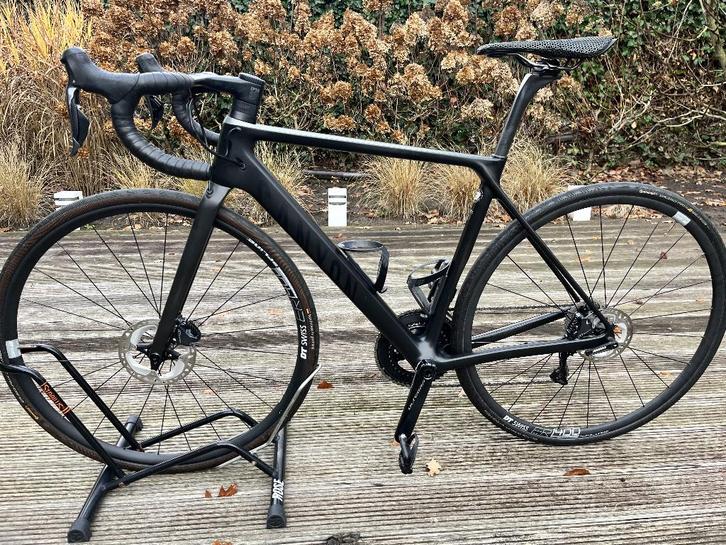 CANYON Ultimate CF SL Disc Di2 11-speed 2019, Vélos & Vélomoteurs, Vélos | Vélos de course, Utilisé, Hommes, Autres marques, Plus de 20 vitesses