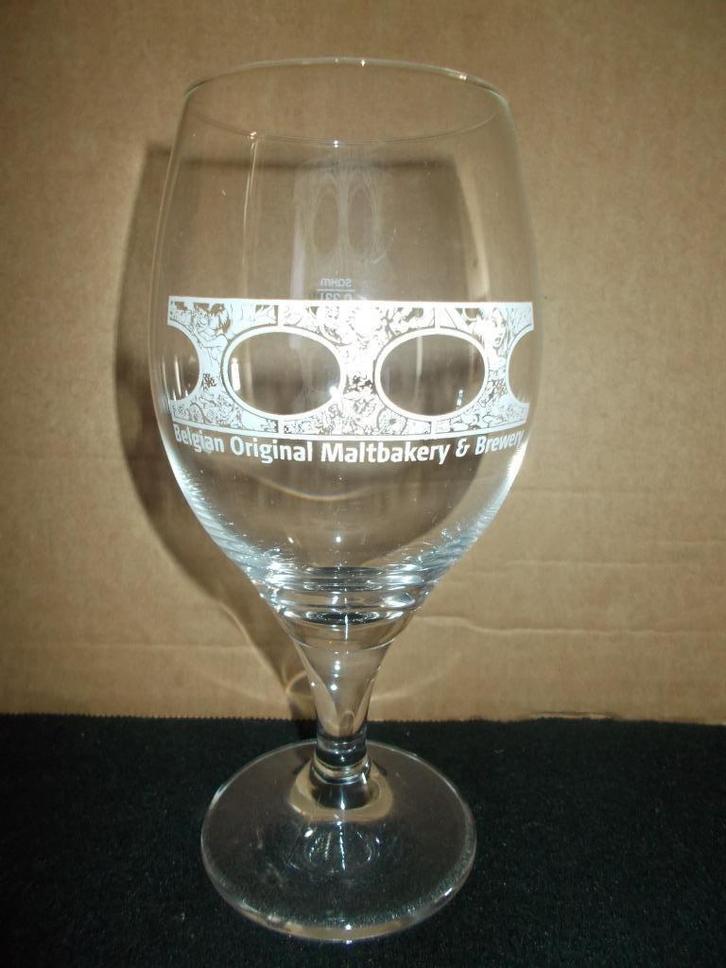 Bierglas 33cl - De B.O.M. brouwerij - Triporteur - wit logo, Verzamelen, Biermerken, Zo goed als nieuw, Glas of Glazen, Overige merken