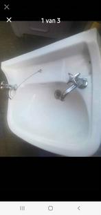 2 Witte vintage  lavabo's  met marmeren accessoires, Huis en Inrichting, Badkamer | Complete badkamers, Ophalen of Verzenden, Zo goed als nieuw