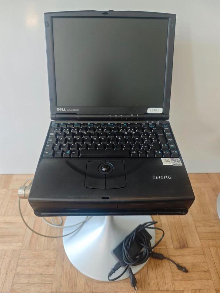 Dell Latitude LXPi CD M166ST (Pentium MMX 166MHz), Computers en Software, Windows Laptops, Zo goed als nieuw, Ophalen