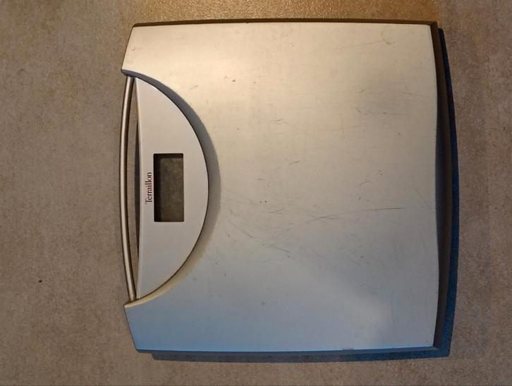 Gratis - Personenweegschaal, Elektronische apparatuur, Weegschalen, Gebruikt, Digitaal, Personenweegschaal, 1 tot 500 gram, 100 kg of meer
