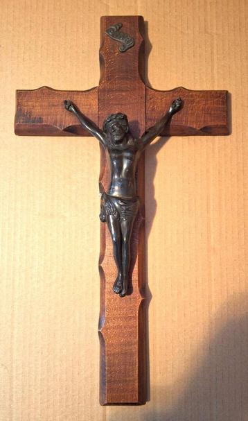 Crucifix (kruisbeeld) beschikbaar voor biedingen