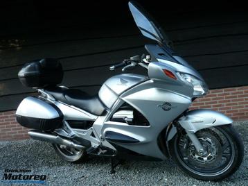 Honda ST 1300 Pan European ABS TCS disponible aux enchères