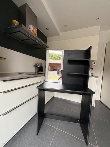Make-up tafel/kaptafel beschikbaar voor biedingen