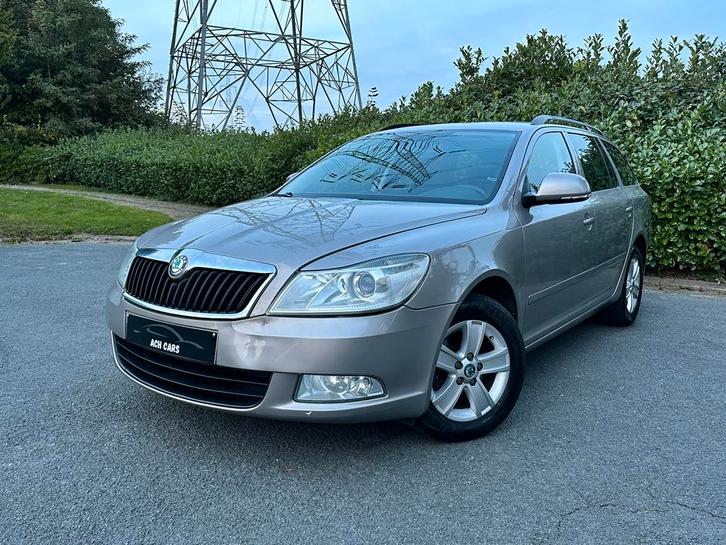 Skoda Octavia 1.6 Diesel 2011 Euro 5 218xxxkm Airco 1ste ste, Auto's, Skoda, Bedrijf, Te koop, ABS, Adaptieve lichten, Airbags