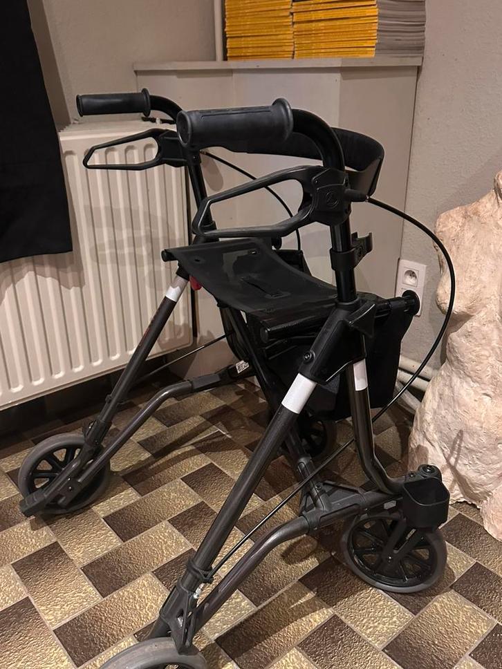 Rollater bijna nieuw DIETZ rehab, Diversen, Rollators, Zo goed als nieuw, Ophalen