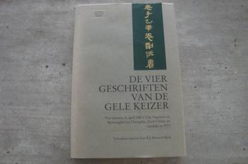 DE VIER GESCHRIFTEN VAN DE GELE KEIZER disponible aux enchères