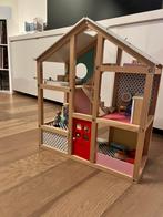 Poppenhuis hout incl toebehoren, Kinderen en Baby's, Speelgoed | Poppenhuizen, Ophalen, Poppenhuis