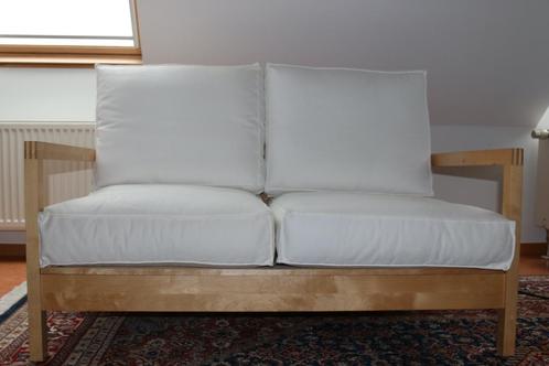 Lillberg tweezitsbank IKEA, Huis en Inrichting, Zetels | Zetels, Zo goed als nieuw, Rechte bank, Tweepersoons, Hout, Ophalen