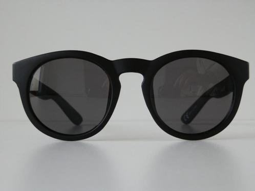 Monki zonnebril. Unisex., Handtassen en Accessoires, Zonnebrillen en Brillen | Dames, Zo goed als nieuw, Zonnebril, Overige merken