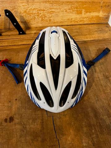 Lazer helm beschikbaar voor biedingen