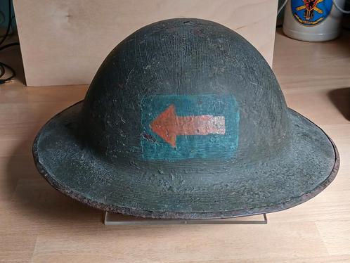 Canadese helm 3rd Bn machinegun Corps, Verzamelen, Militaria | Algemeen, Ophalen of Verzenden